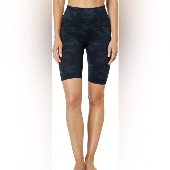 NWT- SPANX-“Lamn- Look at me know” Bike Shorts- black camo- Size XL - Picture 1 of 8